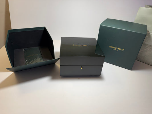 Premium Wooden Watch Storage Box – Luxury Presentation Case
