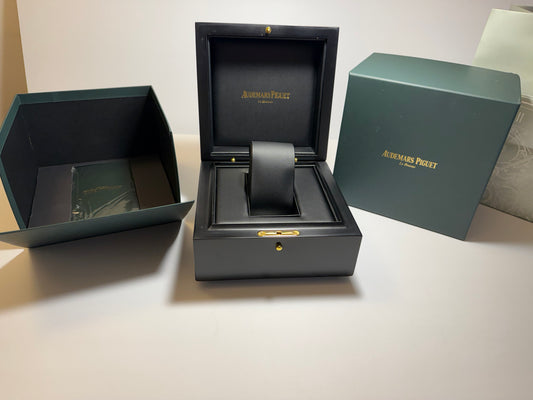 Premium Wooden Watch Storage Box – Luxury Presentation Case