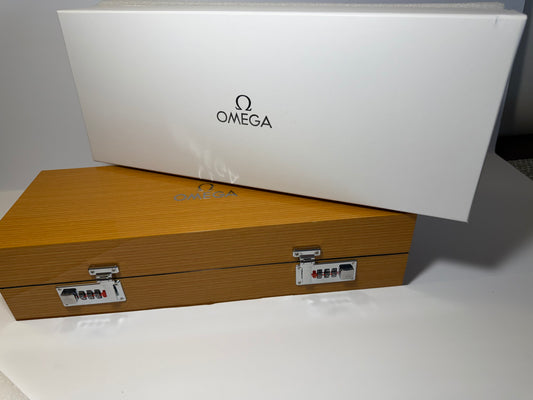 Omega Wood Box (5 slots)