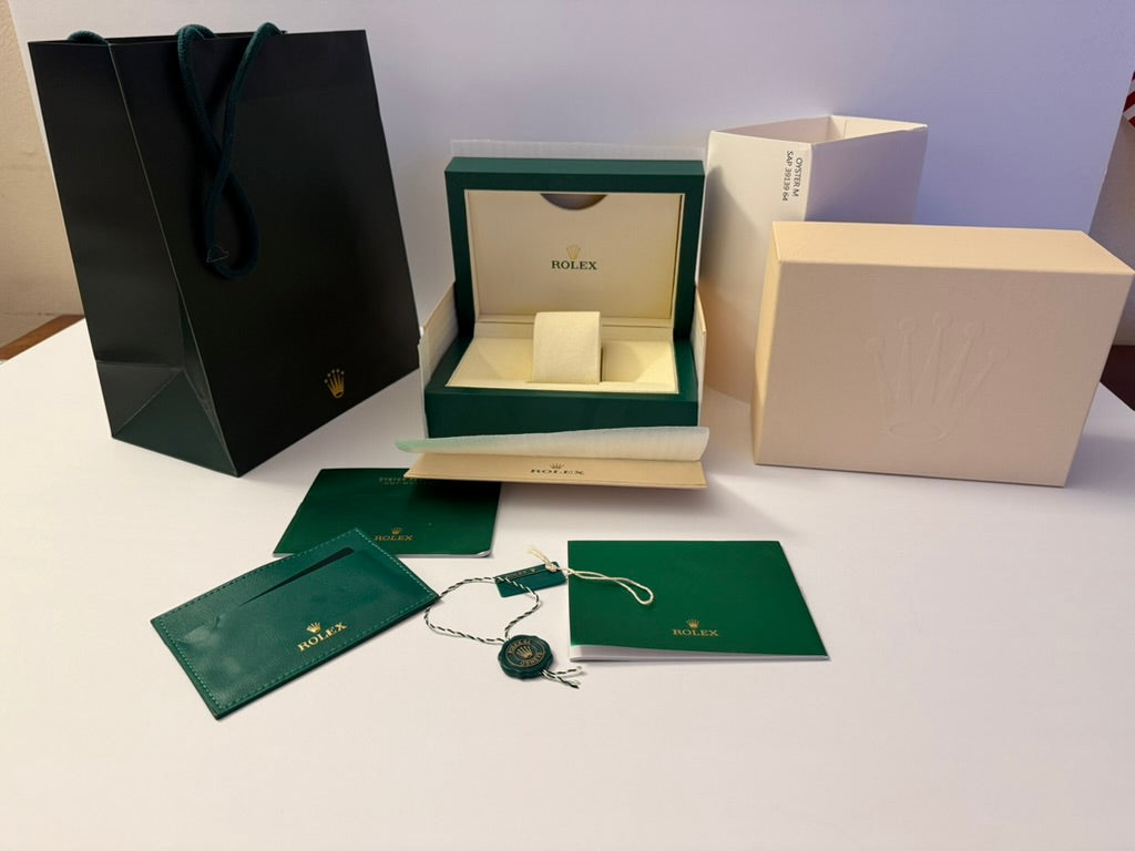 Premium watch case full presentation set with packaging and luxury accessories
